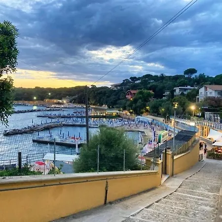 Appartamenti Fronte Mare Castiglioncello Exterior foto