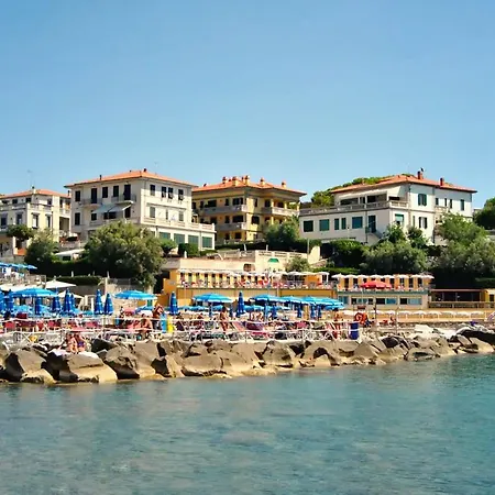 Appartamenti Fronte Mare Castiglioncello Exterior foto